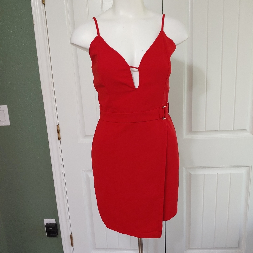 Lulumari  Red

 Short Sexy Cocktail Dress Medium